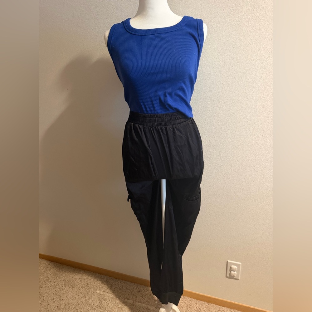 Set 2 pieces Blue Ribbed Tank Top with Black Cargo Pants